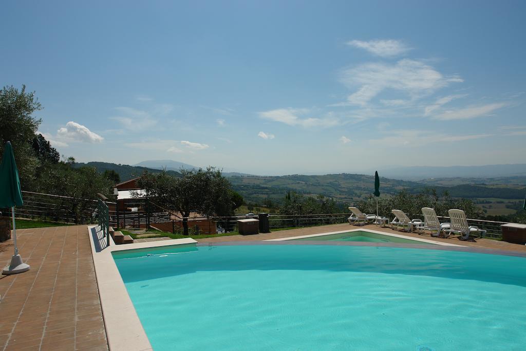 Hotel Il Castellaccio Piccione Bagian luar foto