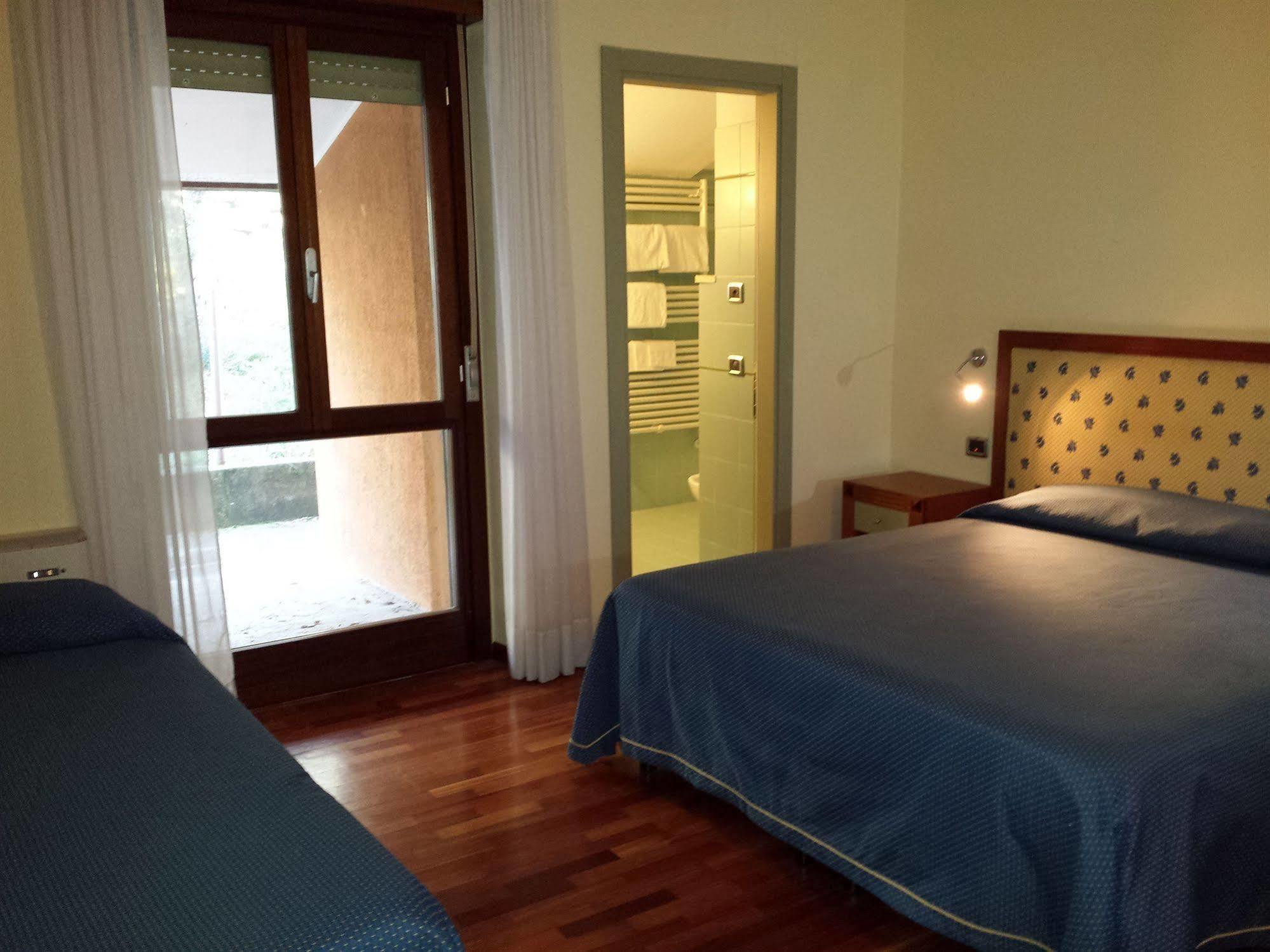 Hotel Il Castellaccio Piccione Bagian luar foto